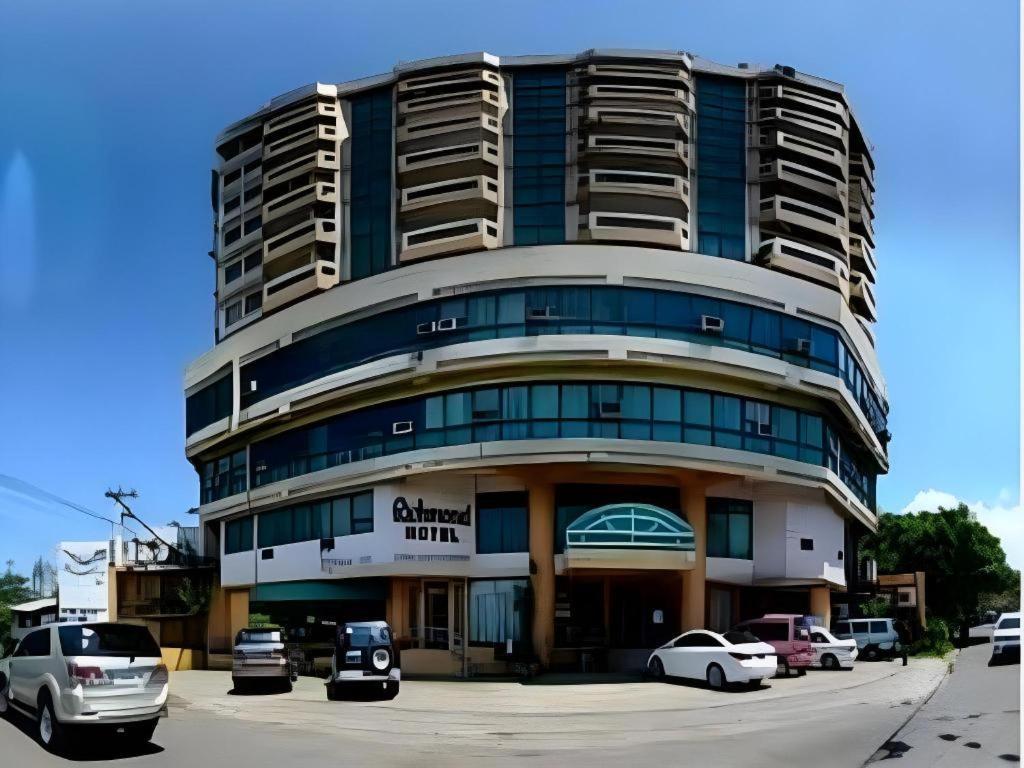 Richmond Plaza Hotel Tabok Extérieur photo
