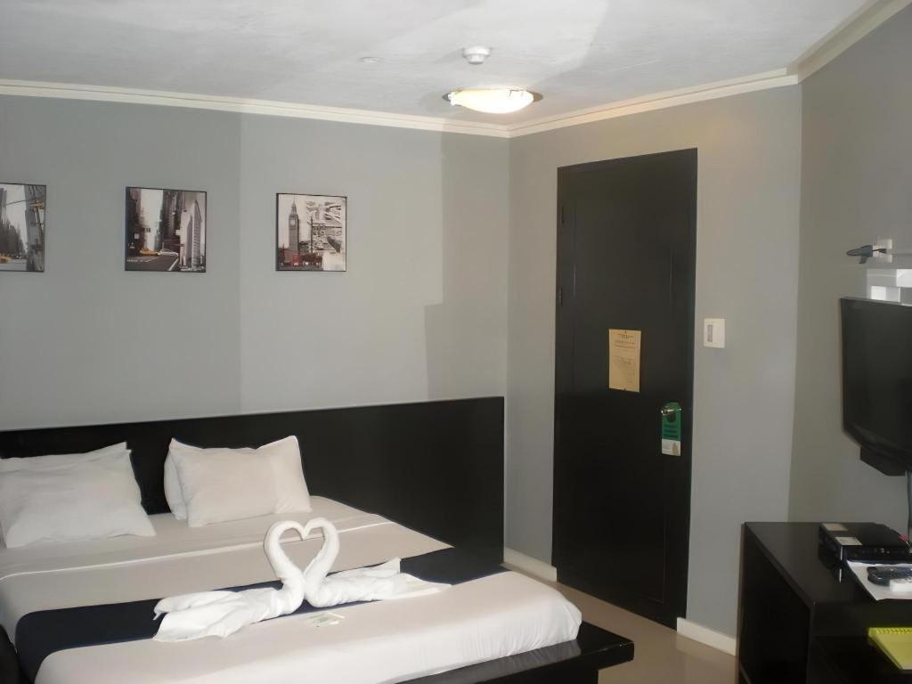 Richmond Plaza Hotel Tabok Extérieur photo