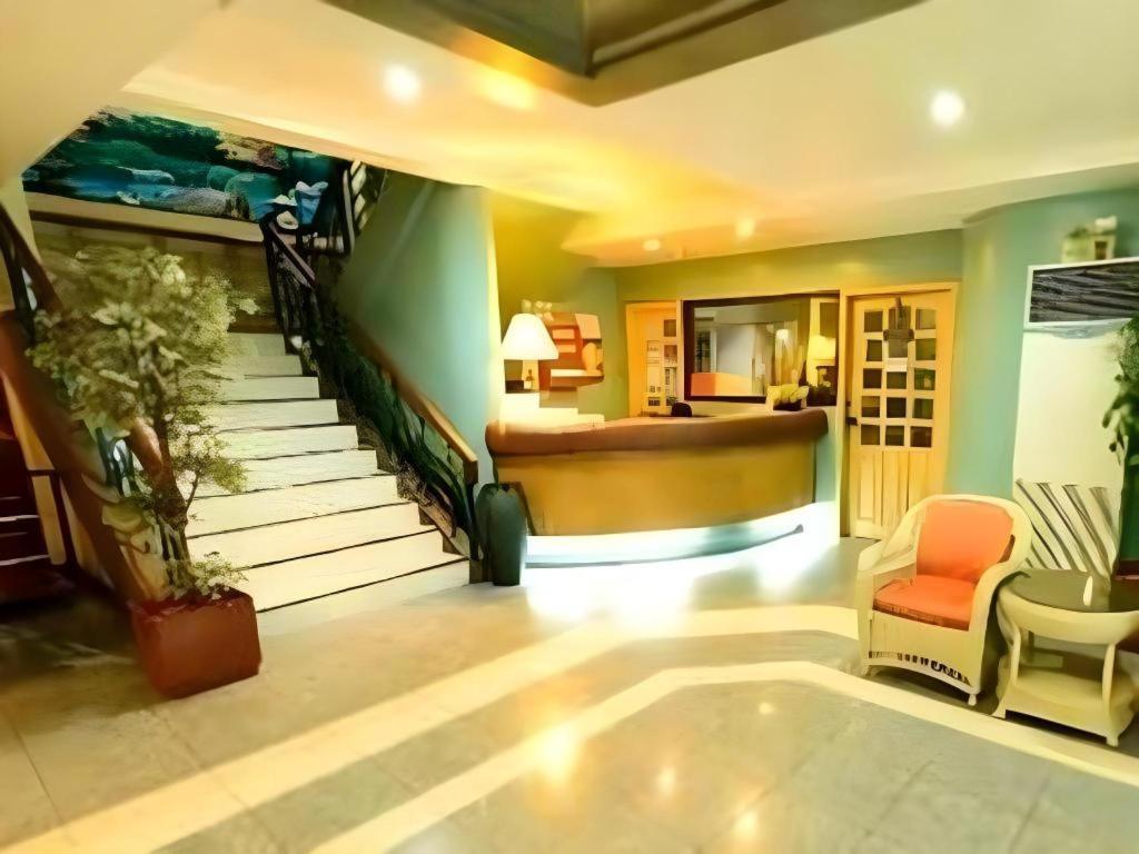Richmond Plaza Hotel Tabok Extérieur photo