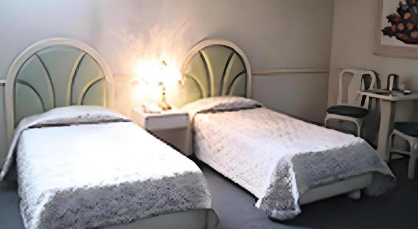 Richmond Plaza Hotel Tabok Extérieur photo