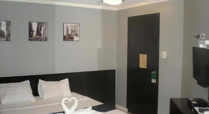Richmond Plaza Hotel Tabok Extérieur photo