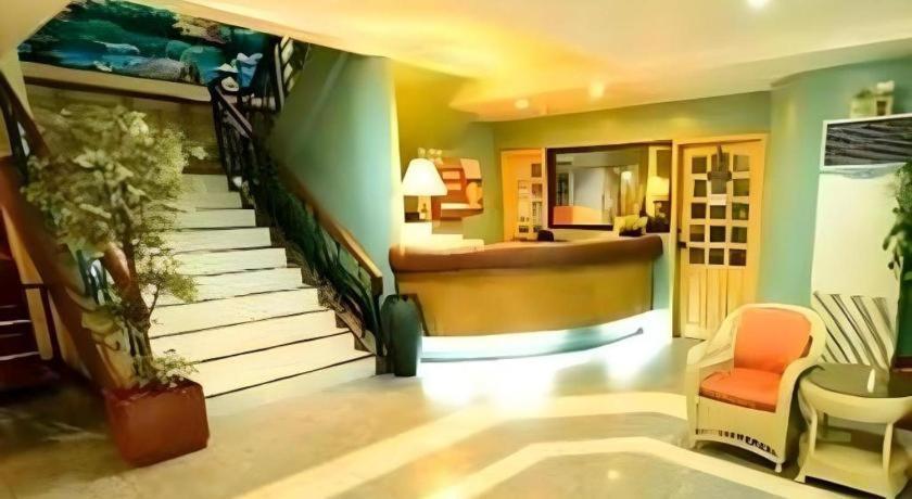 Richmond Plaza Hotel Tabok Extérieur photo