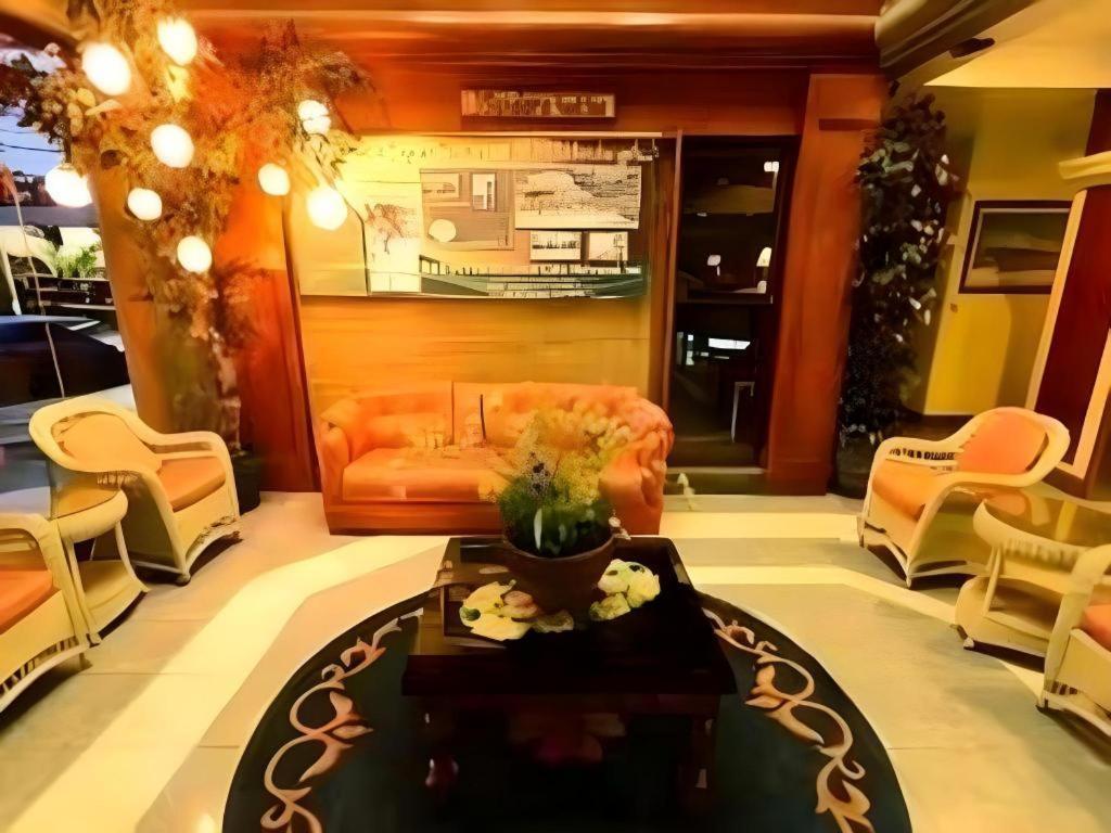 Richmond Plaza Hotel Tabok Extérieur photo