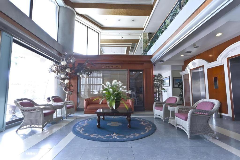 Richmond Plaza Hotel Tabok Extérieur photo