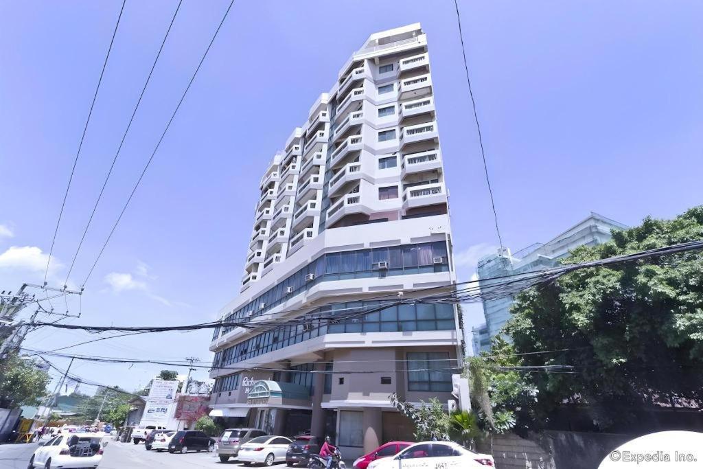Richmond Plaza Hotel Tabok Extérieur photo